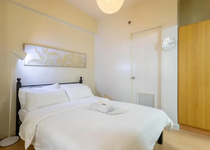 Forbeswood Heights 1br With Garden View Apartment Manila